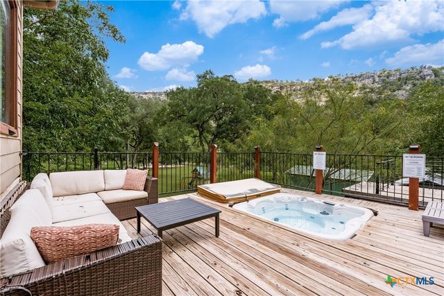 8570 River Road, New Braunfels, TX 78132