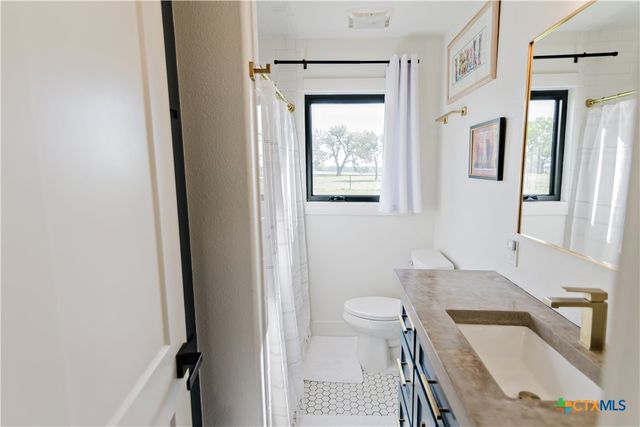 522 Mulberry Road, Cuero, TX 77954