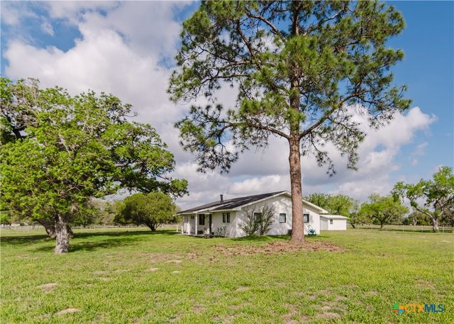 522 Mulberry Road, Cuero, TX 77954