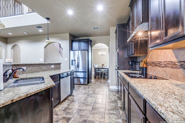 8218 Western Way, San Antonio, TX 78254