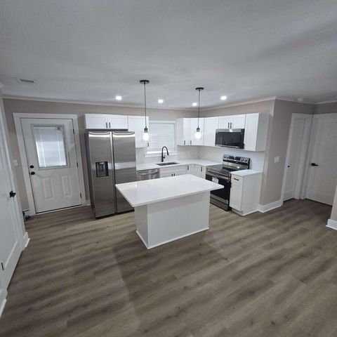 711 Rodeo Drive, Walterboro, SC 29488