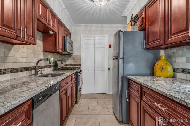 69 Lexington Circle, Old Bridge, NJ 07747