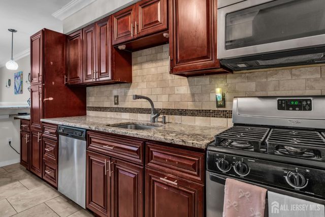 69 Lexington Circle, Old Bridge, NJ 07747