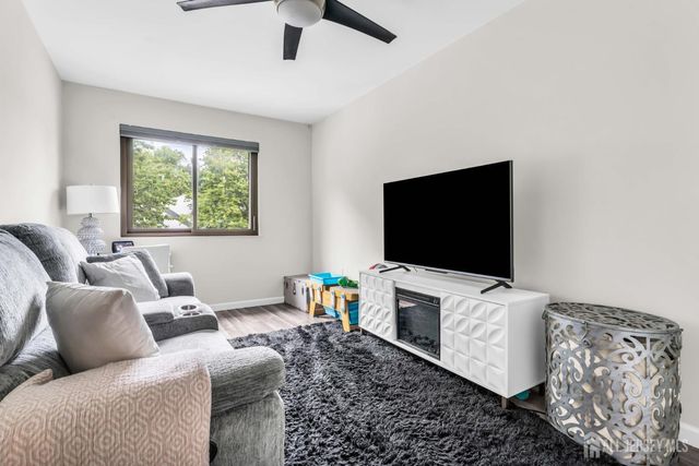 69 Lexington Circle, Old Bridge, NJ 07747