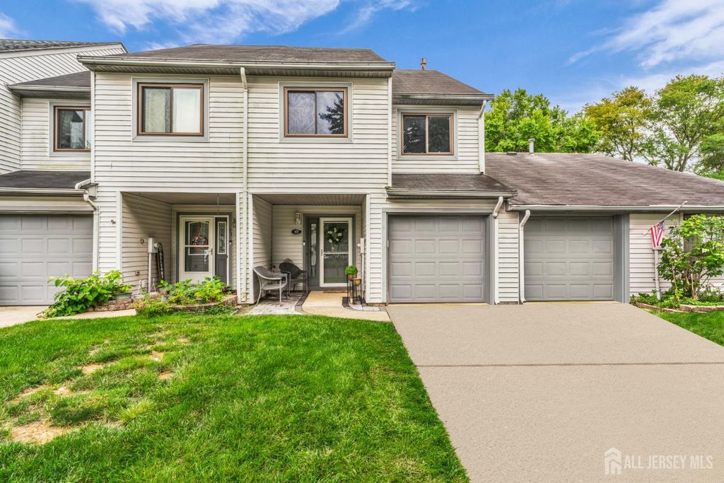 69 Lexington Circle, Old Bridge, NJ 07747