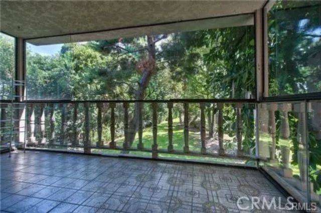 2405 Via Mariposa W 2E, Laguna Woods, CA 92637