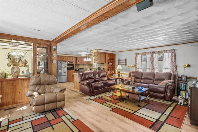 4 Leisure Way, Coventry, RI 02816