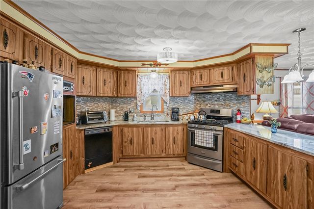 4 Leisure Way, Coventry, RI 02816