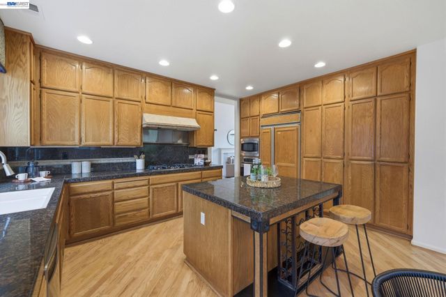 2260 Redington Dr, Tracy, CA 95377