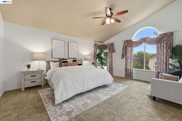 2260 Redington Dr, Tracy, CA 95377