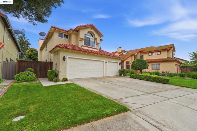 2260 Redington Dr, Tracy, CA 95377