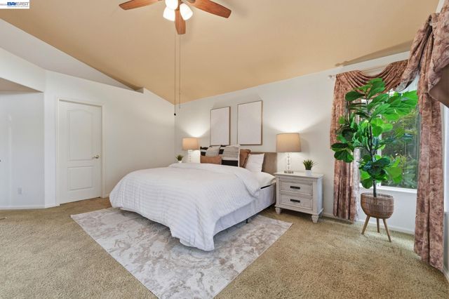 2260 Redington Dr, Tracy, CA 95377