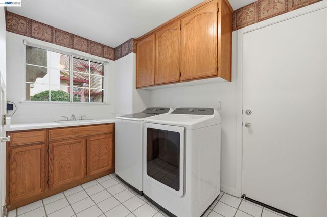 2260 Redington Dr, Tracy, CA 95377