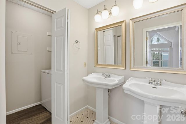 2518 Cranbrook Lane 6, Charlotte, NC 28207