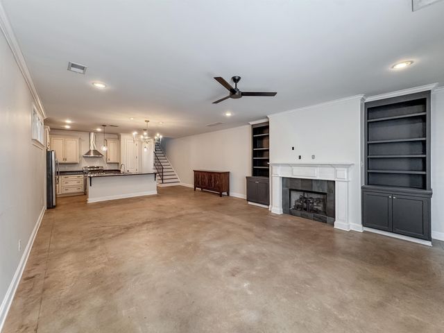 613 S FRONT ST, Memphis, TN 38103