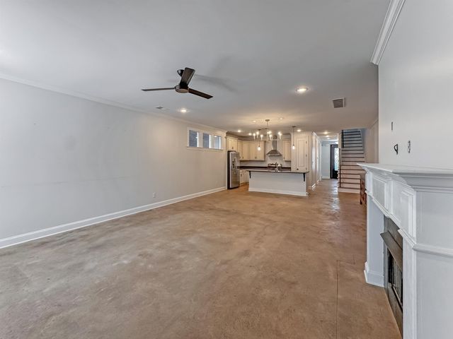 613 S FRONT ST, Memphis, TN 38103