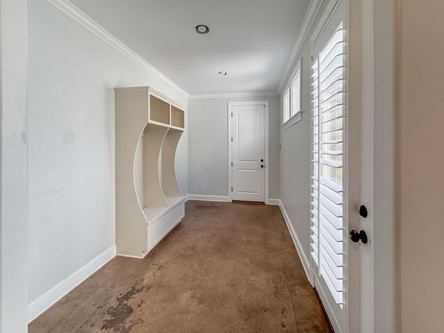 613 S FRONT ST, Memphis, TN 38103