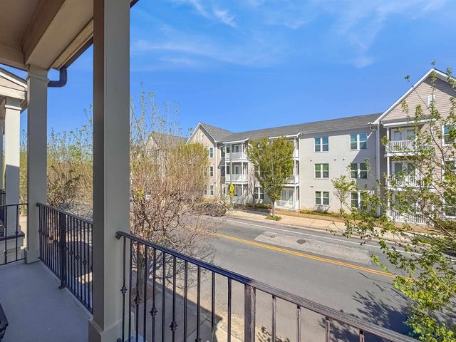 613 S FRONT ST, Memphis, TN 38103