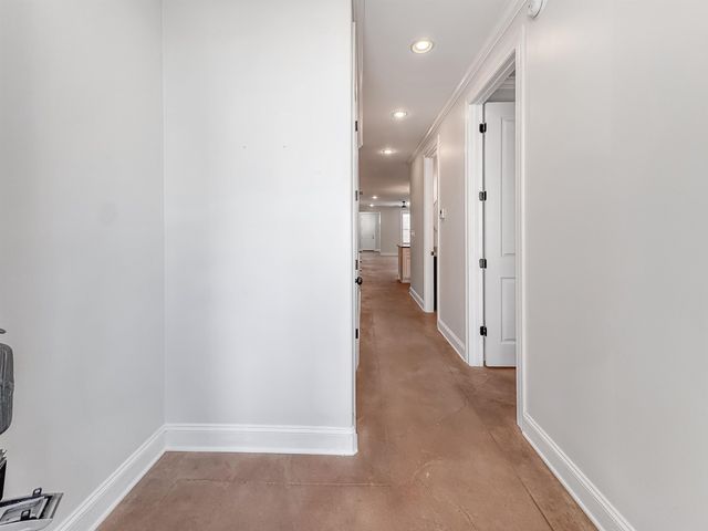 613 S FRONT ST, Memphis, TN 38103