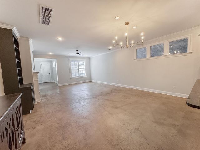 613 S FRONT ST, Memphis, TN 38103