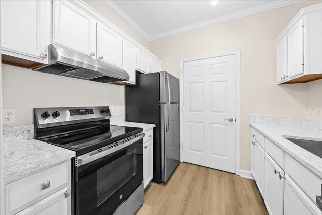 45 Sycamore Avenue 1011, Charleston, SC 29407