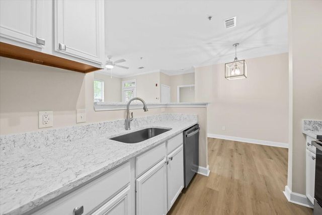 45 Sycamore Avenue 1011, Charleston, SC 29407