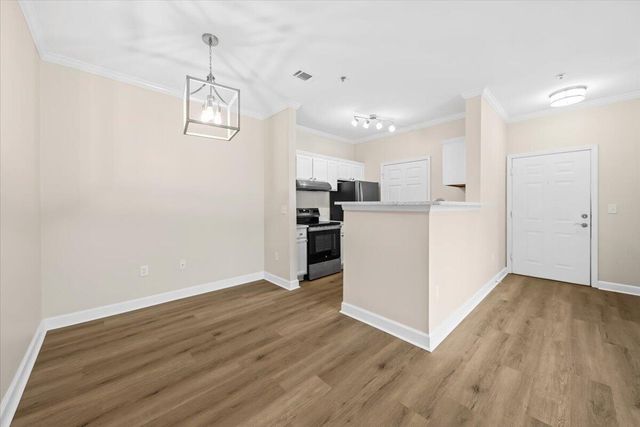 45 Sycamore Avenue 1011, Charleston, SC 29407