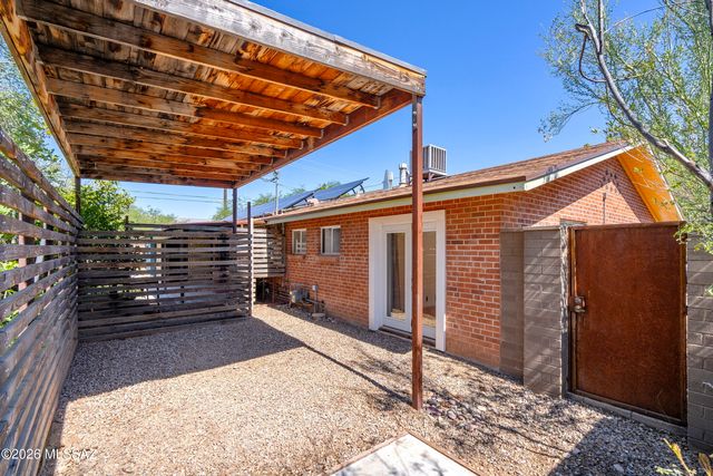 2002 E Monte Vista Drive, Tucson, AZ 85719