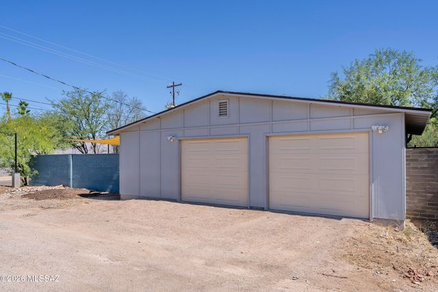 2002 E Monte Vista Drive, Tucson, AZ 85719