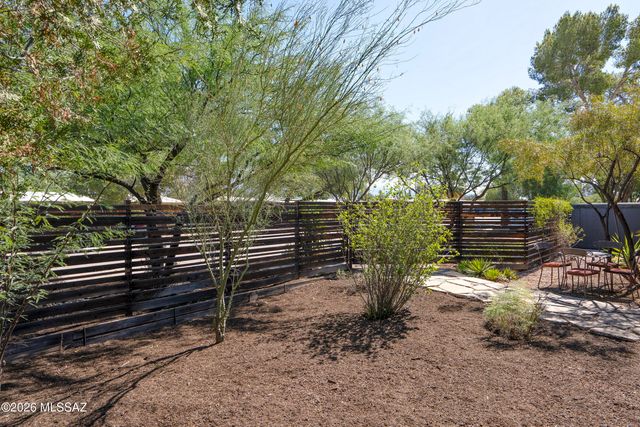 2002 E Monte Vista Drive, Tucson, AZ 85719