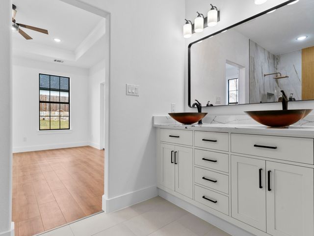 1101 Ajo Court, Granbury, TX 76048