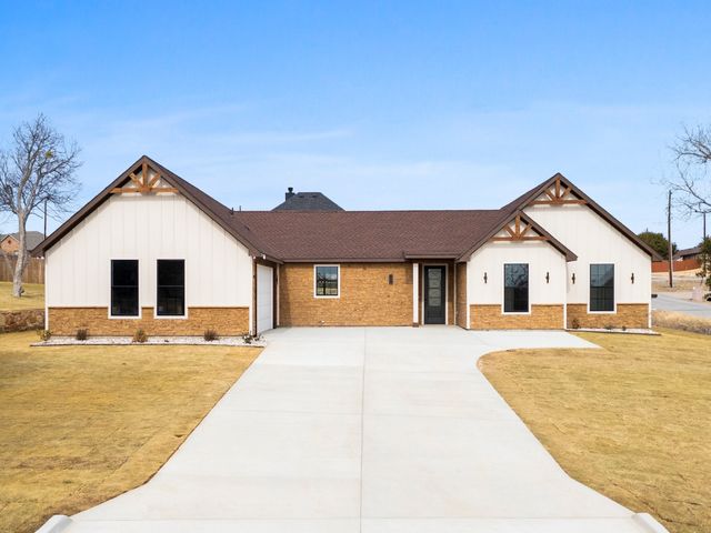 1101 Ajo Court, Granbury, TX 76048