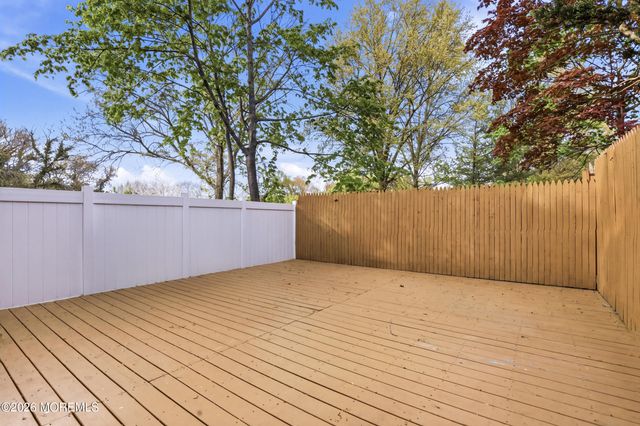 136 Williamsburg Lane, Lakewood, NJ 08701
