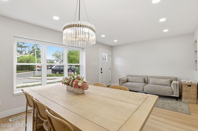 136 Williamsburg Lane, Lakewood, NJ 08701