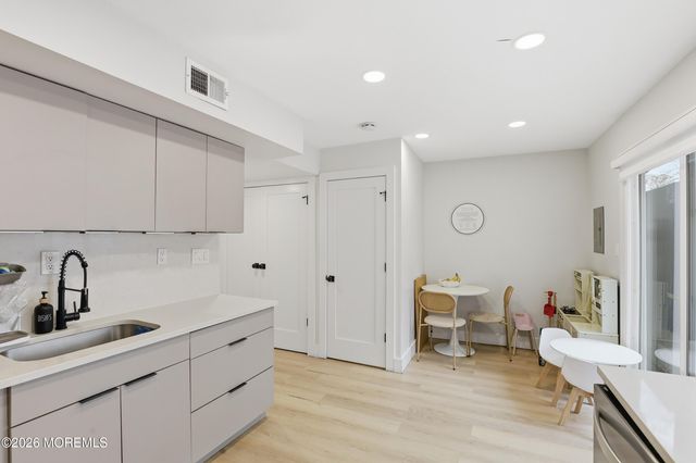 136 Williamsburg Lane, Lakewood, NJ 08701