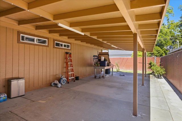 6109 6109 Hermosa St, Sacramento, CA 95822