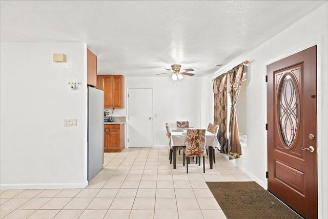 6109 6109 Hermosa St, Sacramento, CA 95822
