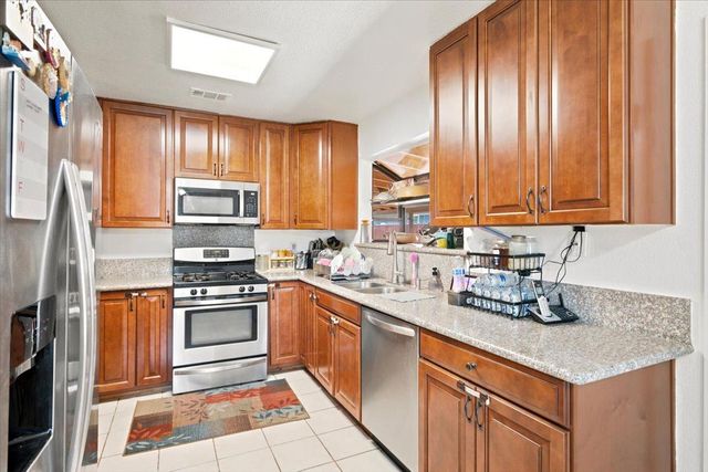 6109 6109 Hermosa St, Sacramento, CA 95822