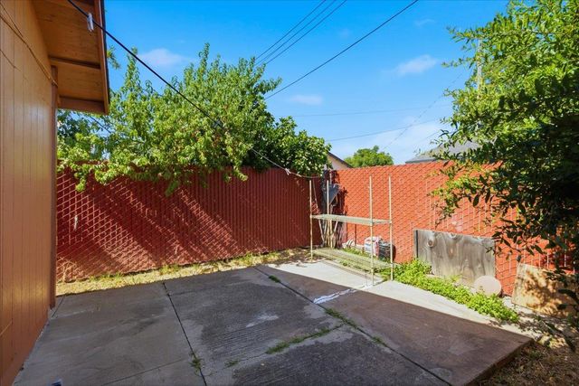 6109 6109 Hermosa St, Sacramento, CA 95822