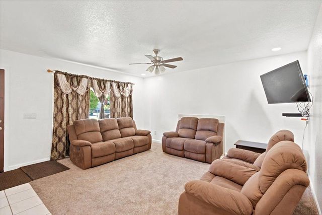 6109 6109 Hermosa St, Sacramento, CA 95822