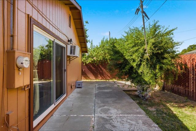 6109 6109 Hermosa St, Sacramento, CA 95822