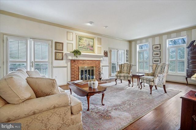 10243 ASPEN WILLOW DR, Fairfax, VA 22032