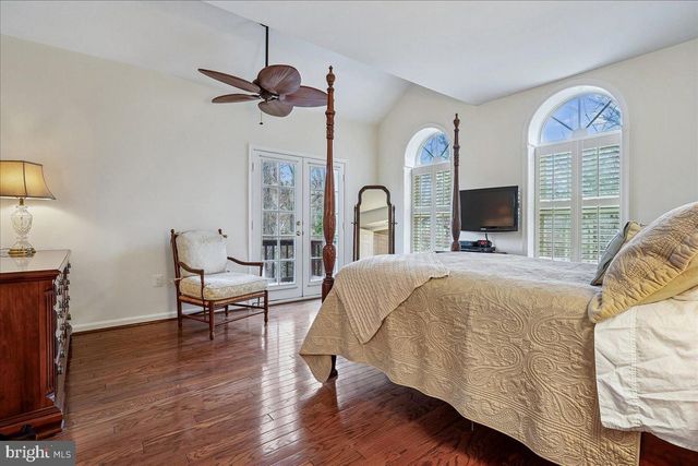 10243 ASPEN WILLOW DR, Fairfax, VA 22032