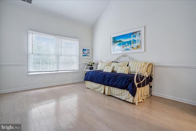 10243 ASPEN WILLOW DR, Fairfax, VA 22032