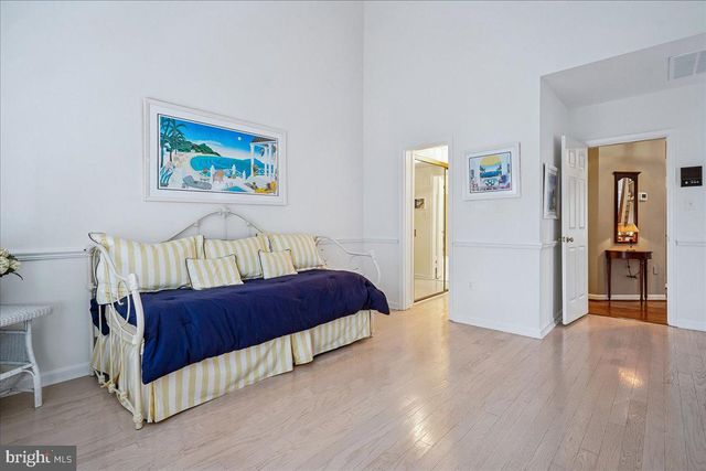 10243 ASPEN WILLOW DR, Fairfax, VA 22032