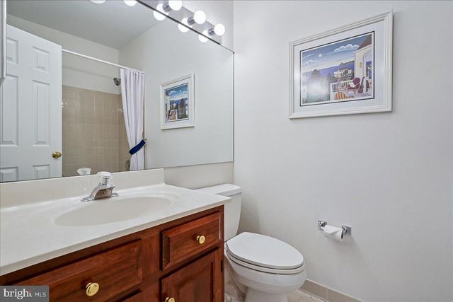 10243 ASPEN WILLOW DR, Fairfax, VA 22032