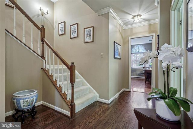 10243 ASPEN WILLOW DR, Fairfax, VA 22032