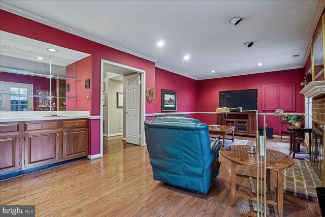 10243 ASPEN WILLOW DR, Fairfax, VA 22032