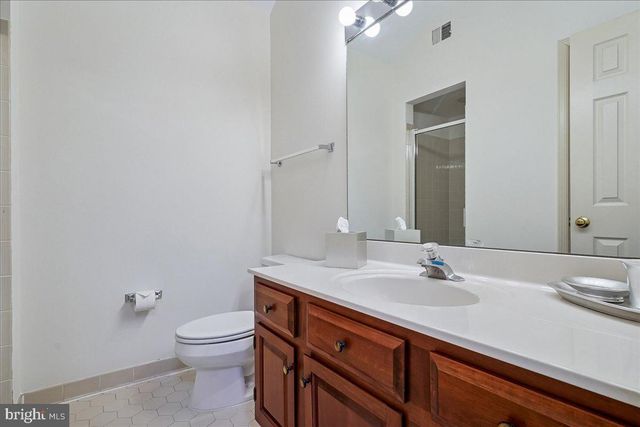 10243 ASPEN WILLOW DR, Fairfax, VA 22032