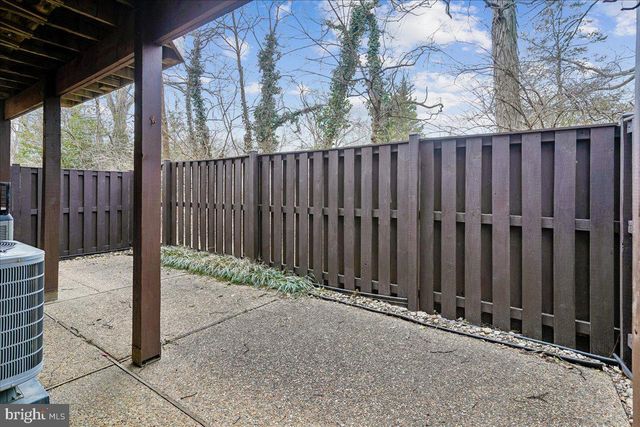 10243 ASPEN WILLOW DR, Fairfax, VA 22032